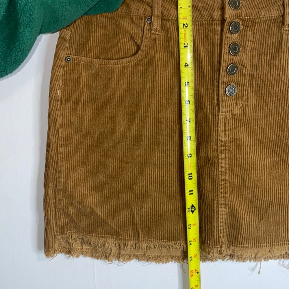 🪿Brown Corduroy Button up skirt! - Picture 3 of 8